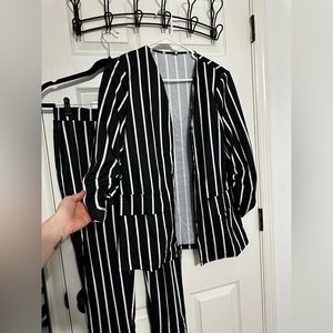 Black and white womens pant suit
